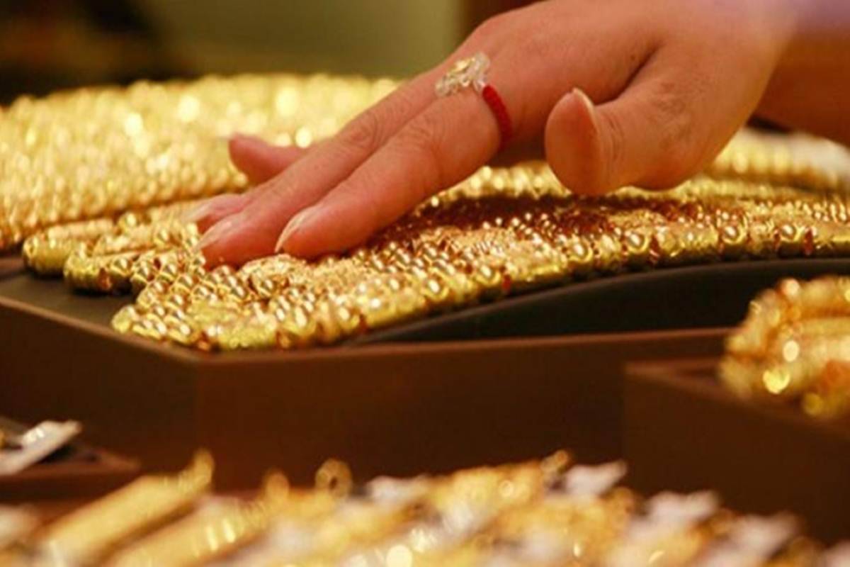 Gold Price Today, 5 Dec 2022: Prices rise, dollar weakens due to easing lockdowns in China, dovish Fed stance