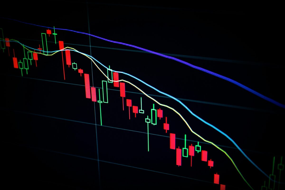 Stock Market Close Highlights: Sensex, Nifty End Flat Amid Volatility; Auto and Metal Stocks Outperform While IT and FMCG Lag