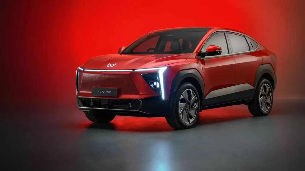 Mahindra & Mahindra Denies Demerger Plans for Auto and Tractor Businesses, Emphasizes Synergy-Driven Growth